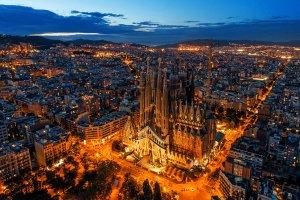 查看西班牙顶级潜水地点